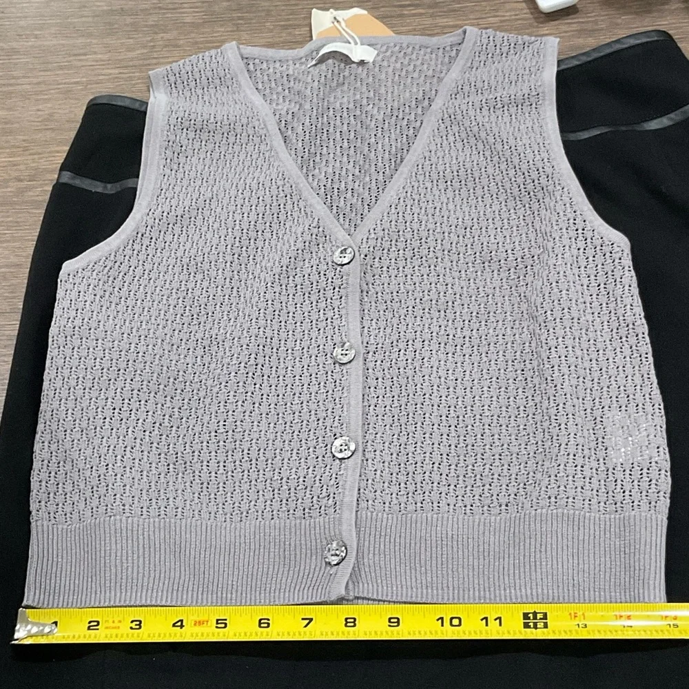 Intique Gray Sleeveless Knit Sweater Vest - Picture 7 of 11